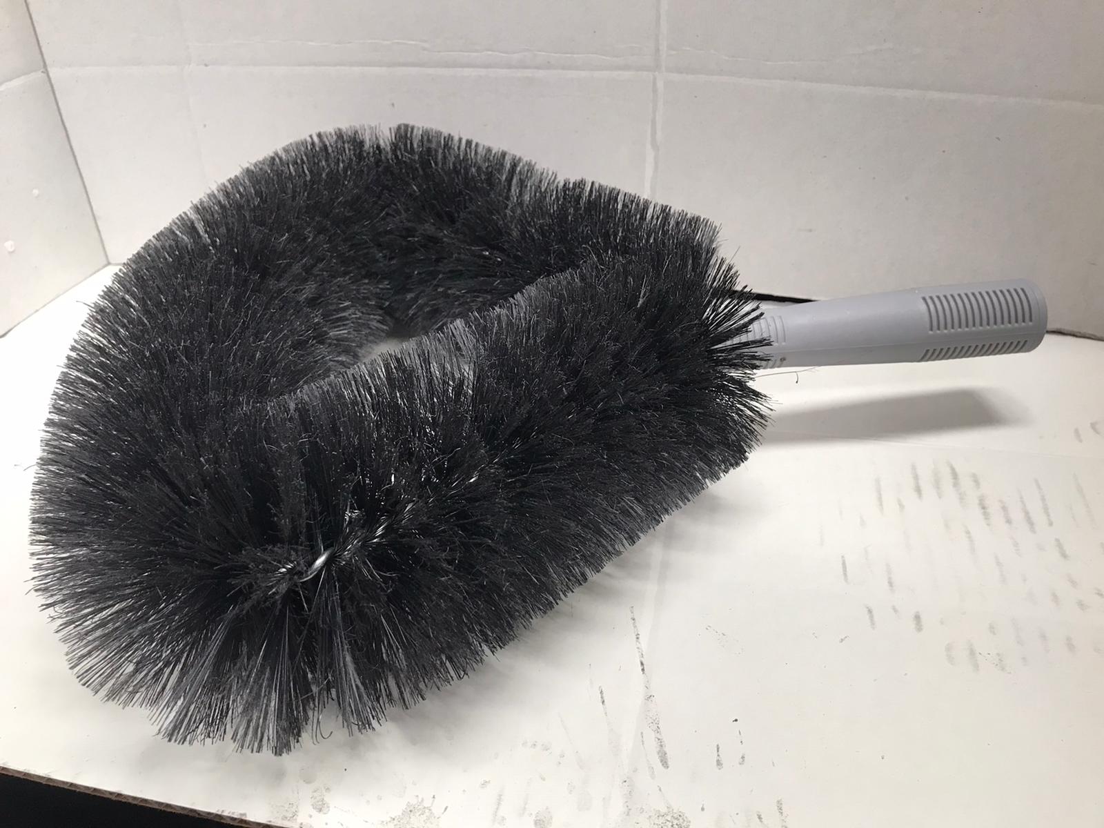 Cobweb Brush