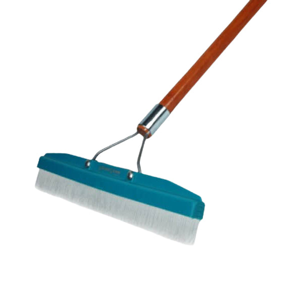 Grandi groom carpet rake